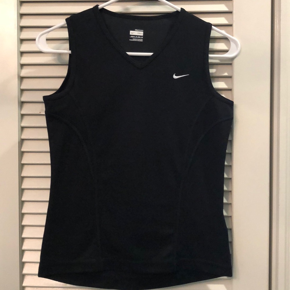 NIKE tank